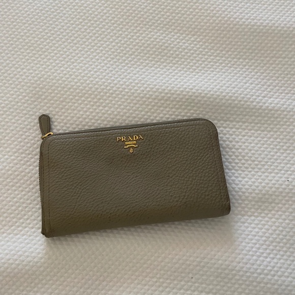 Prada Large Saffiano Leather Wallet - Picture 1 of 1